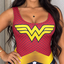 Body Amazona Guerrera Halloween · Detalle del estampado